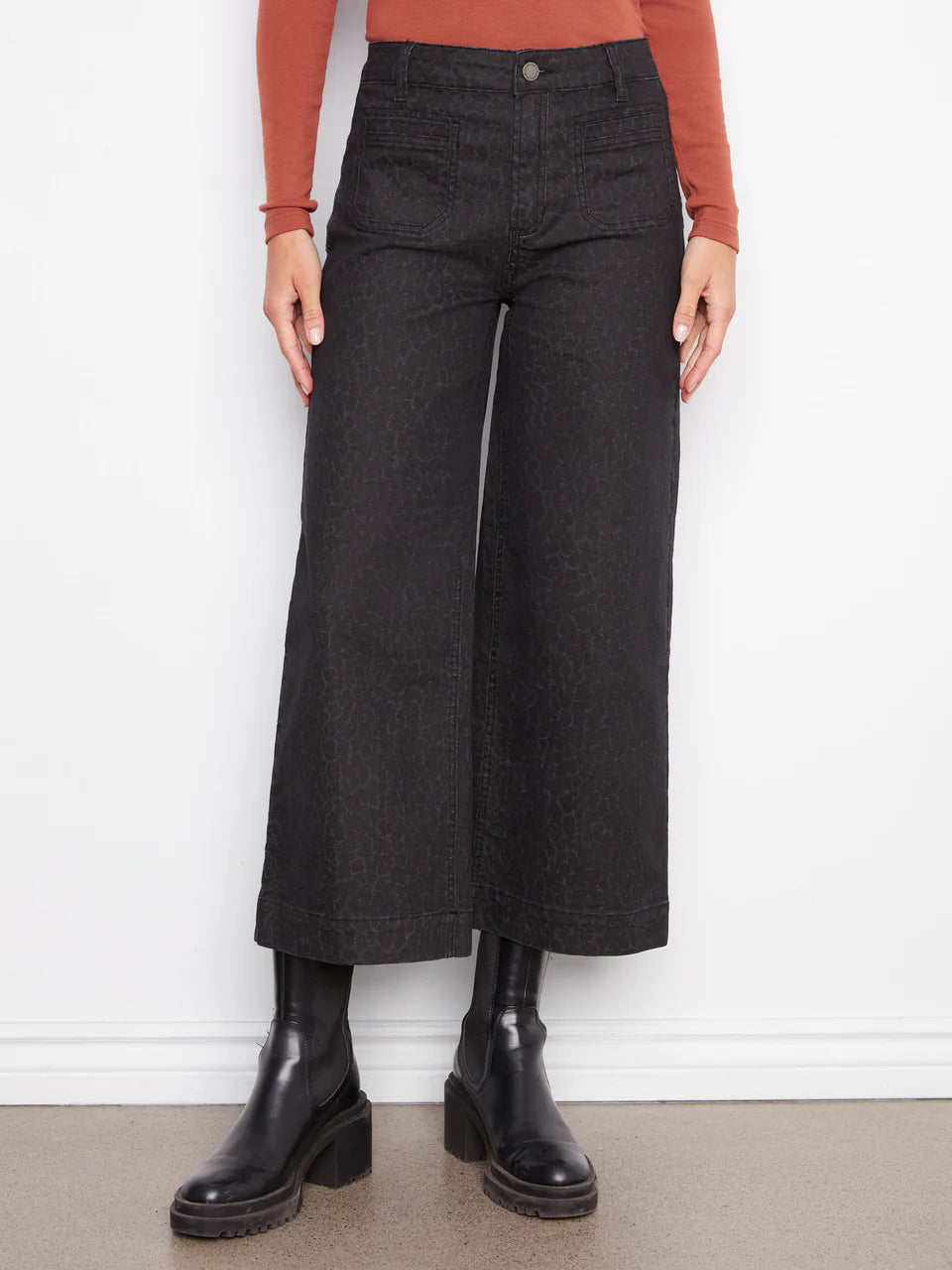 Cropped Patch Pocket Leopard