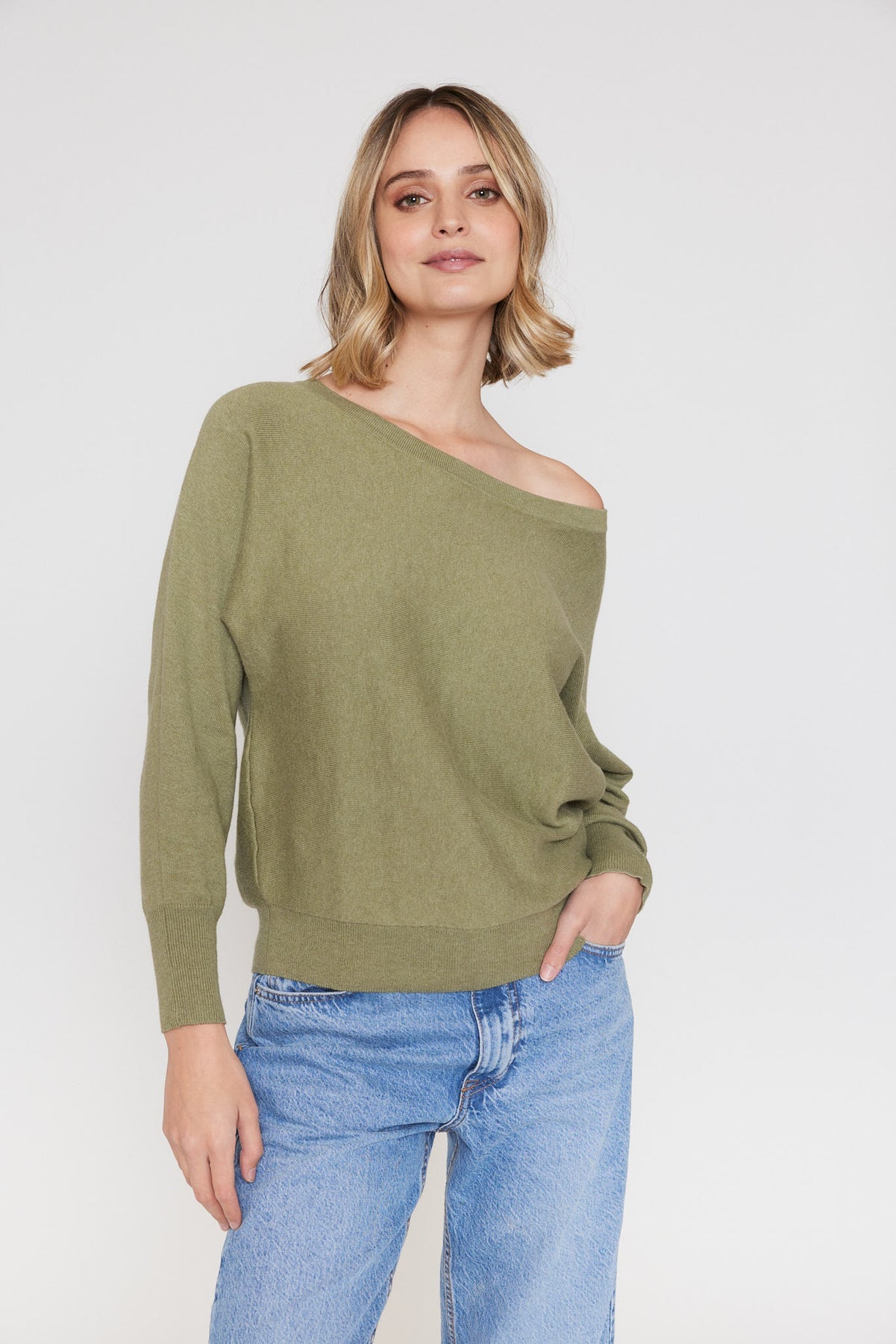 Off shoulder Boat Neck Sweaer