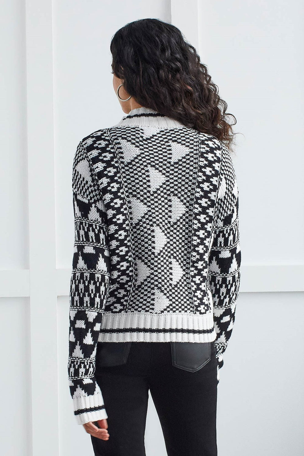 GEOMETRIC MOCK NECK ZIP CARDI