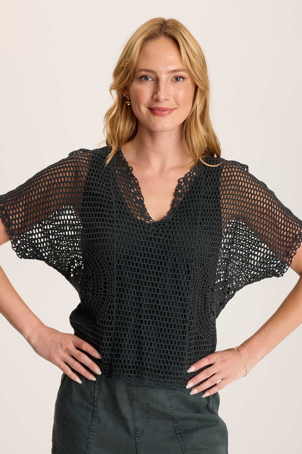 Centre Crochet Layert Top