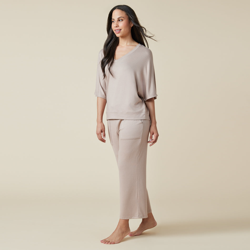 Dream Relaxed V-neck with Capri Lounge Set