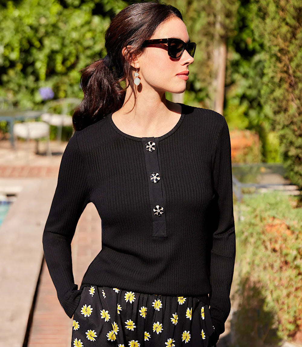 Flower Button Detail S26