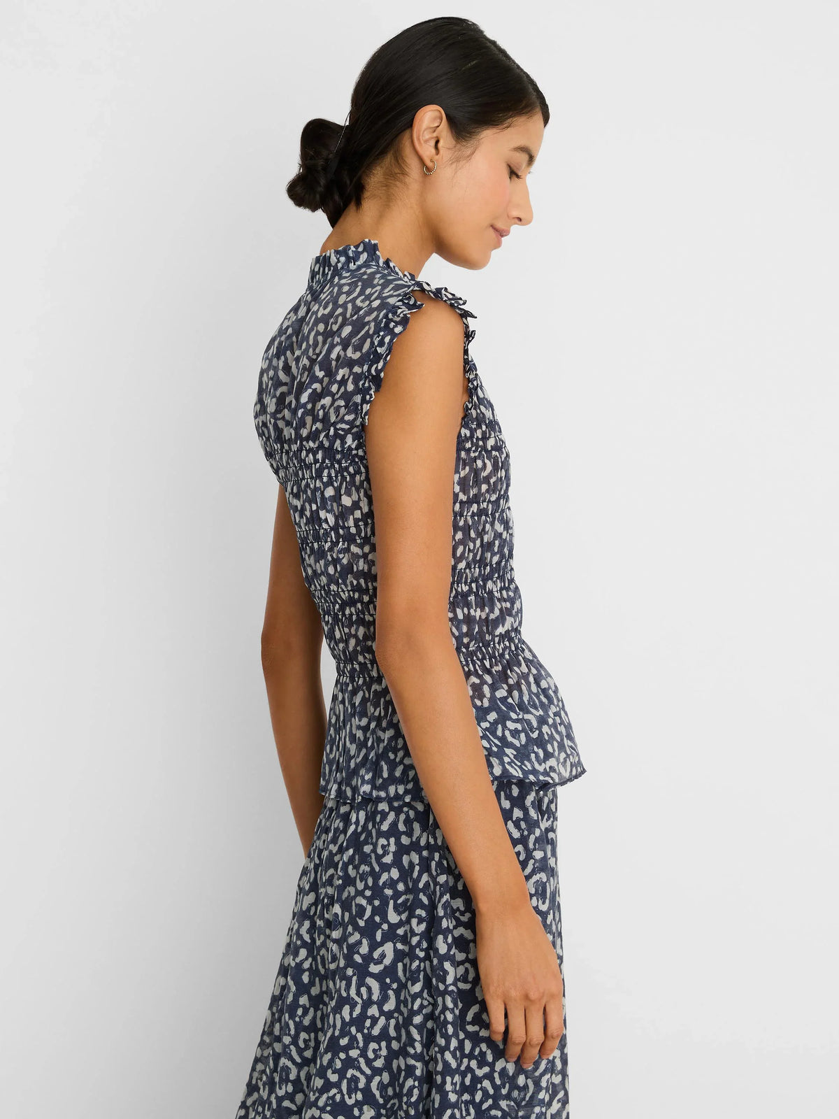 LEOPARD SKETCH SMOCKED TOP S26