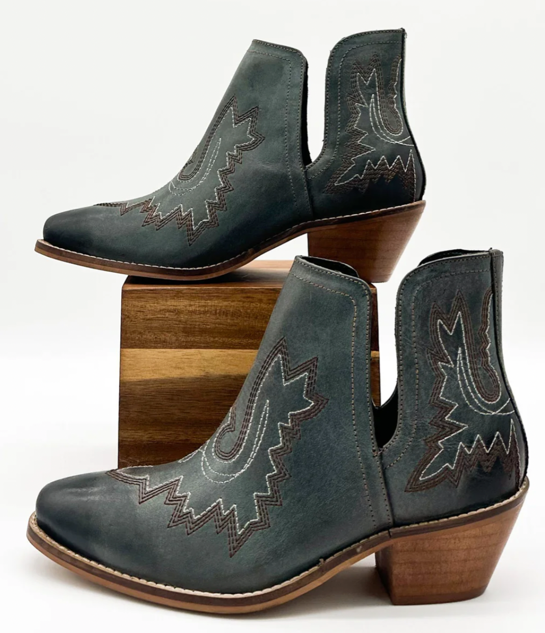 Kickin'  Western Bootie