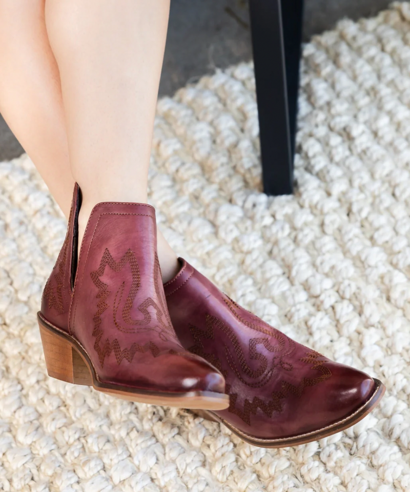 Kickin'  Western Bootie