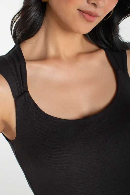 Sleeveless built in bra knit top