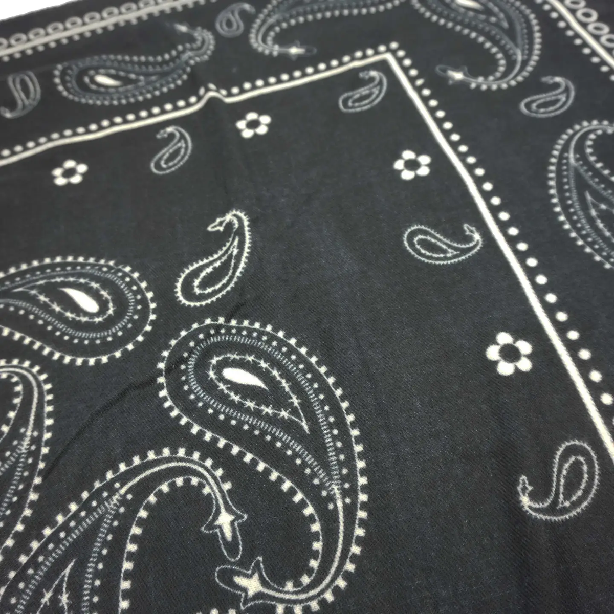 Large Bandana Print Square Scarf YF6611 130cm